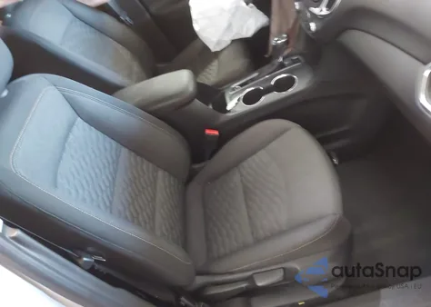 2019 Chevrolet Equinox Lt z USA, uszkodzony, nr VIN 2GNAXTEV8K6282590